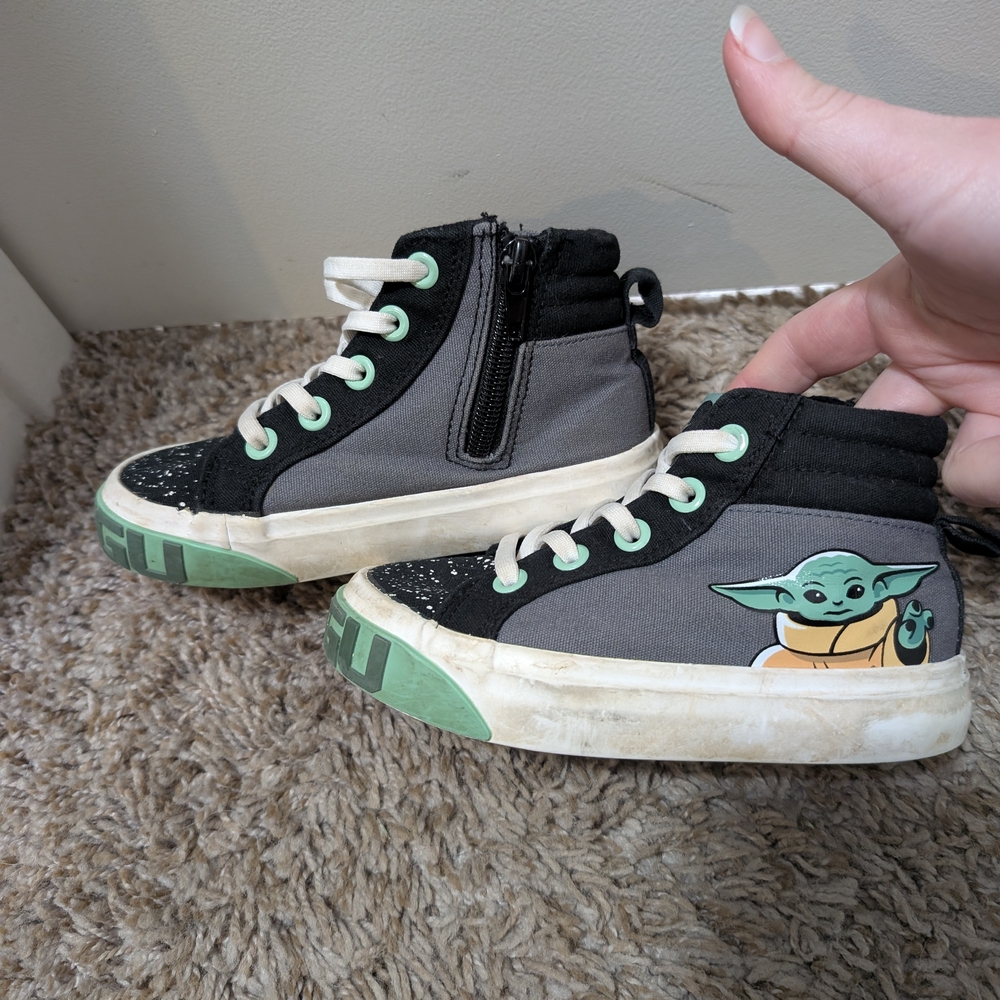 Kids High-Top Sneakers with Green and Black Design